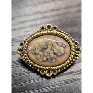Vintage Signed Camco Gold Bisque Porcelain Floral Violets Brooch Pin Religious